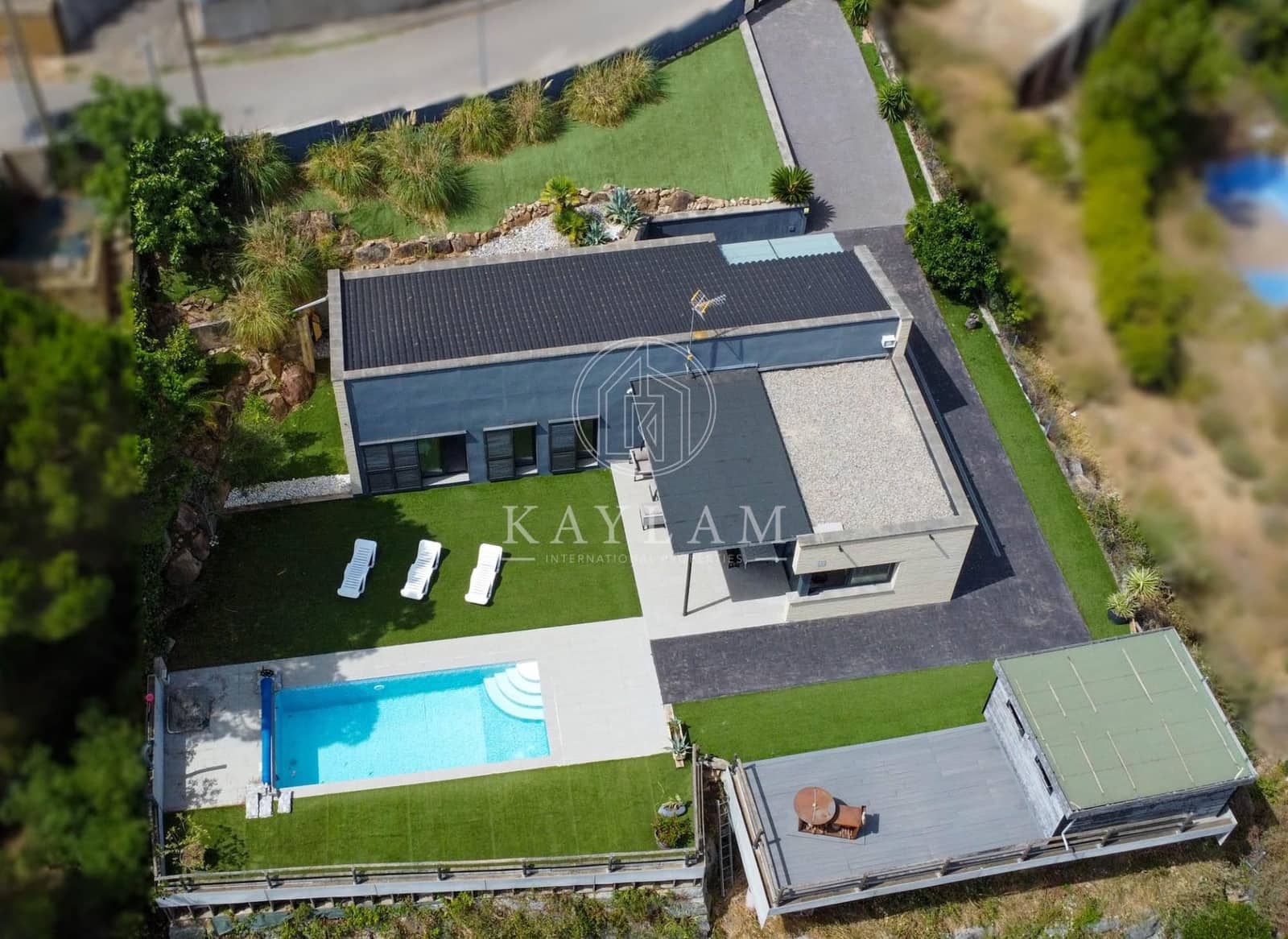 3 soveværelse Villa til salg i Lloret de Mar med swimmingpool - € 559.000 (Ref: 9977324)