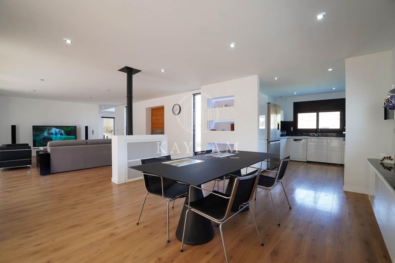 3 slaapkamer Villa te koop in Lloret de Mar met garage - € 330.000 (Ref: 9995144)