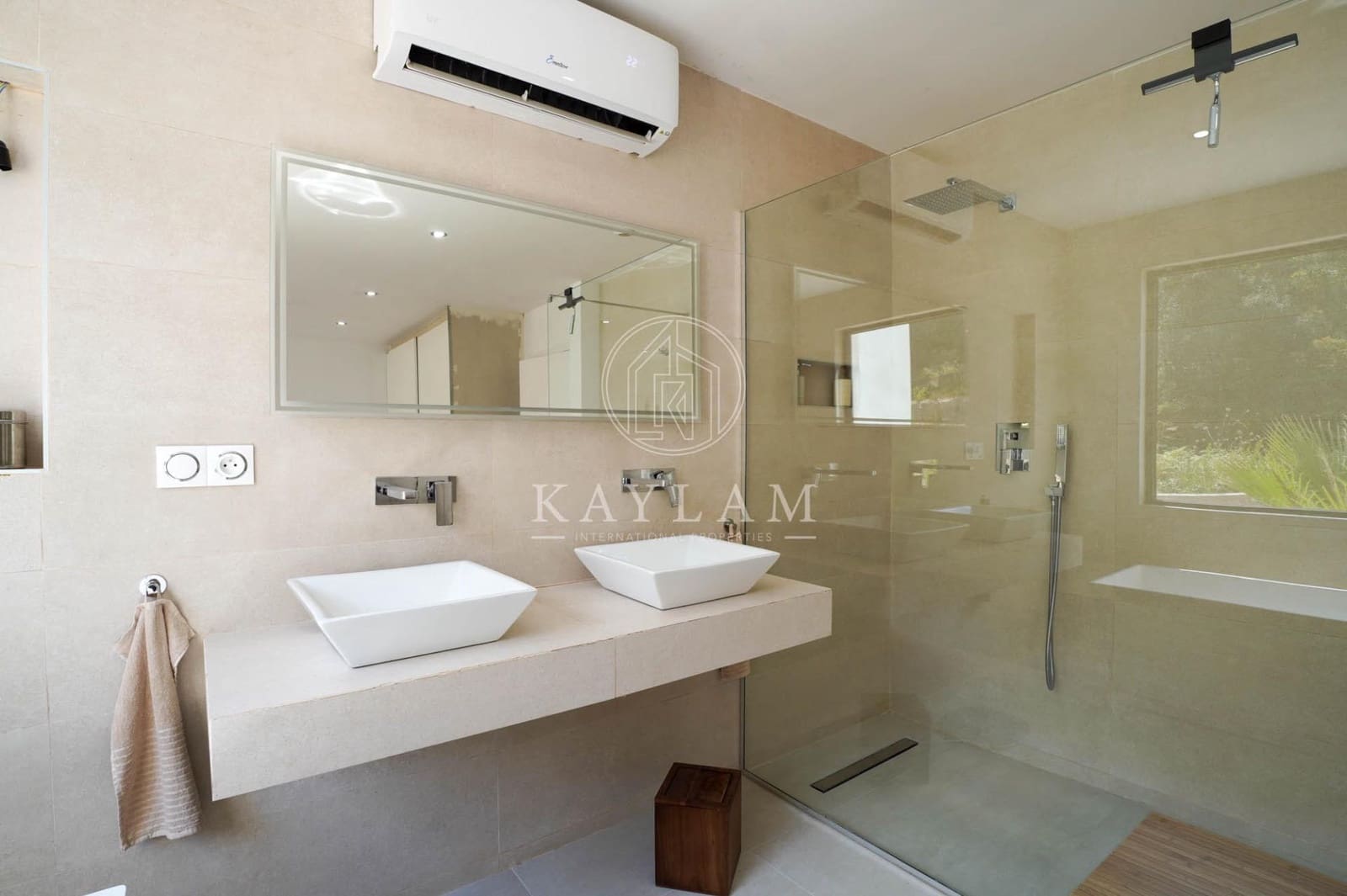 3 slaapkamer Villa te koop in Lloret de Mar met garage - € 330.000 (Ref: 9995144)