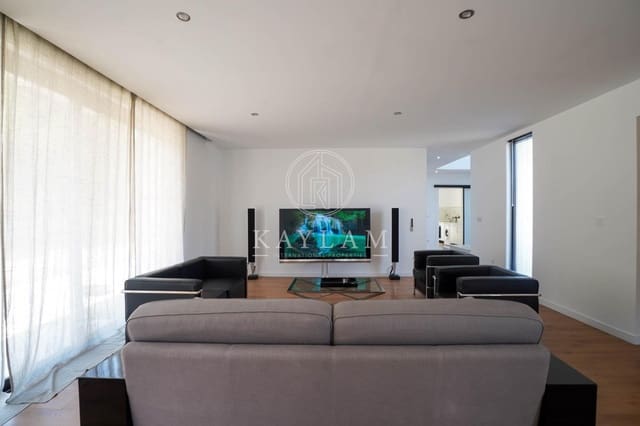 3 slaapkamer Villa te koop in Lloret de Mar met garage - € 330.000 (Ref: 9995144)