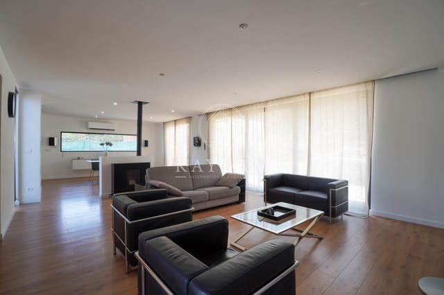 3 slaapkamer Villa te koop in Lloret de Mar met garage - € 330.000 (Ref: 9995144)