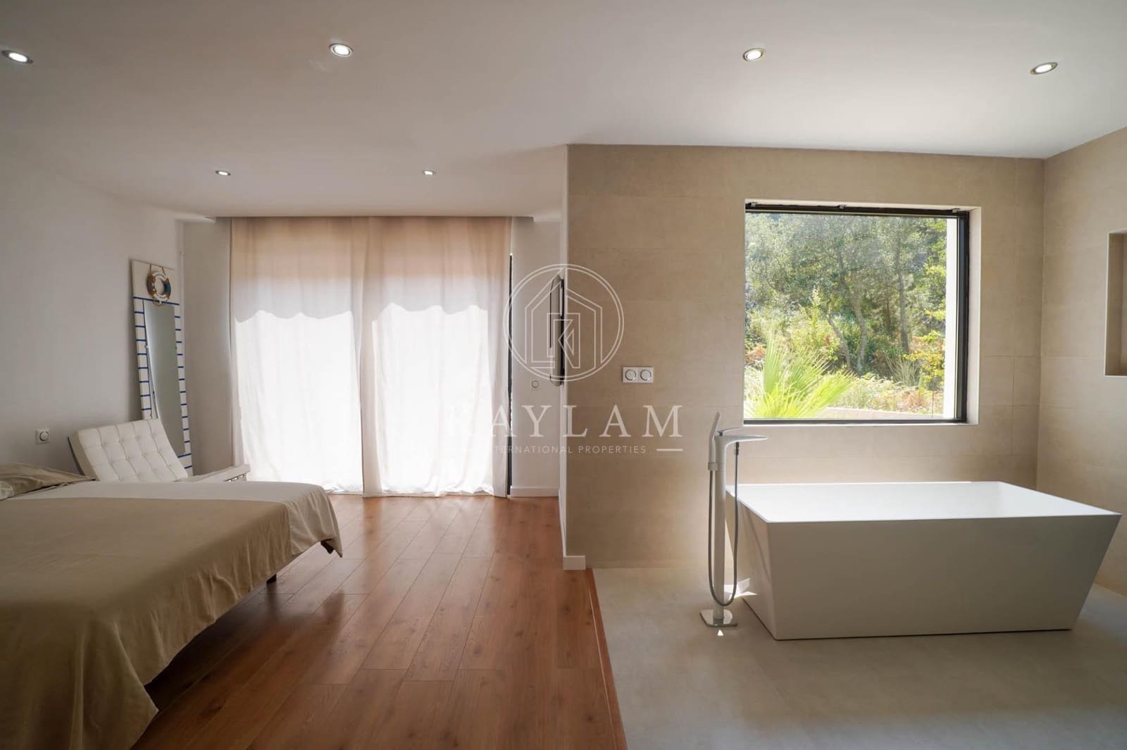 3 slaapkamer Villa te koop in Lloret de Mar met garage - € 330.000 (Ref: 9995144)
