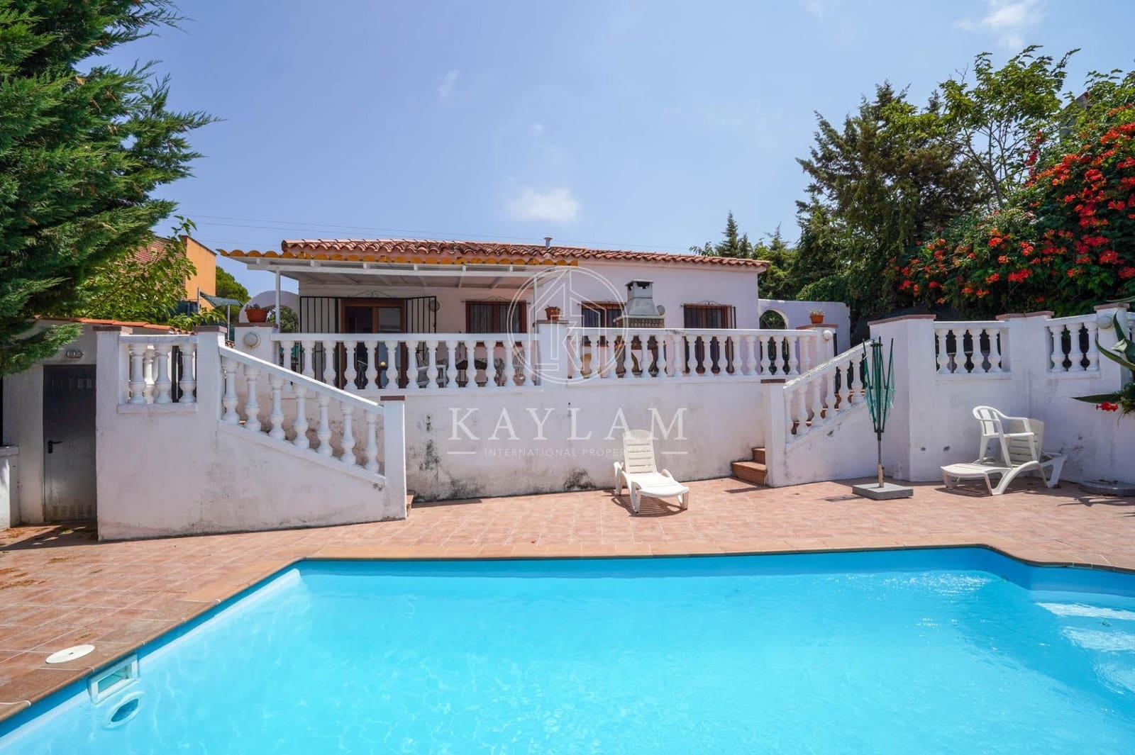 Chalet de 3 habitaciones en Lloret de Mar en venta con piscina garaje - 350.000 € (Ref: 9995800)