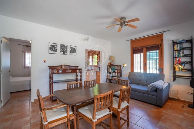 Chalet de 3 habitaciones en Lloret de Mar en venta con piscina garaje - 350.000 € (Ref: 9995800)