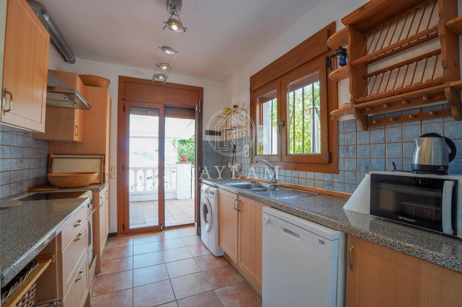 Chalet de 3 habitaciones en Lloret de Mar en venta con piscina garaje - 350.000 € (Ref: 9995800)