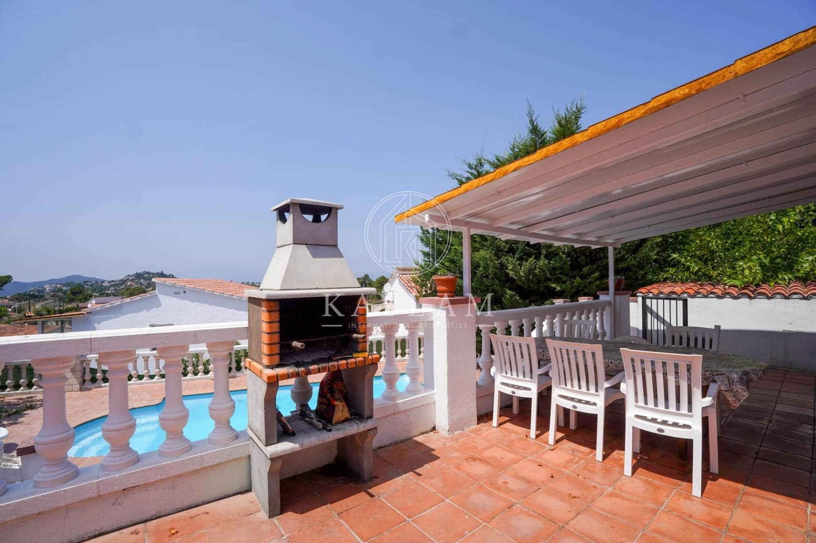 Chalet de 3 habitaciones en Lloret de Mar en venta con piscina garaje - 350.000 € (Ref: 9995800)