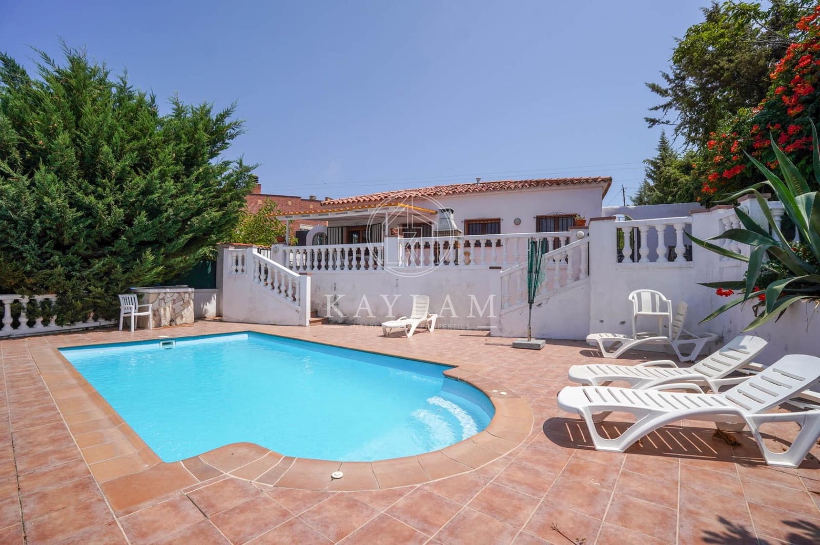 Chalet de 3 habitaciones en Lloret de Mar en venta con piscina garaje - 350.000 € (Ref: 9995800)