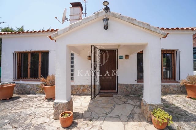 Chalet de 3 habitaciones en Lloret de Mar en venta con piscina garaje - 350.000 € (Ref: 9995800)