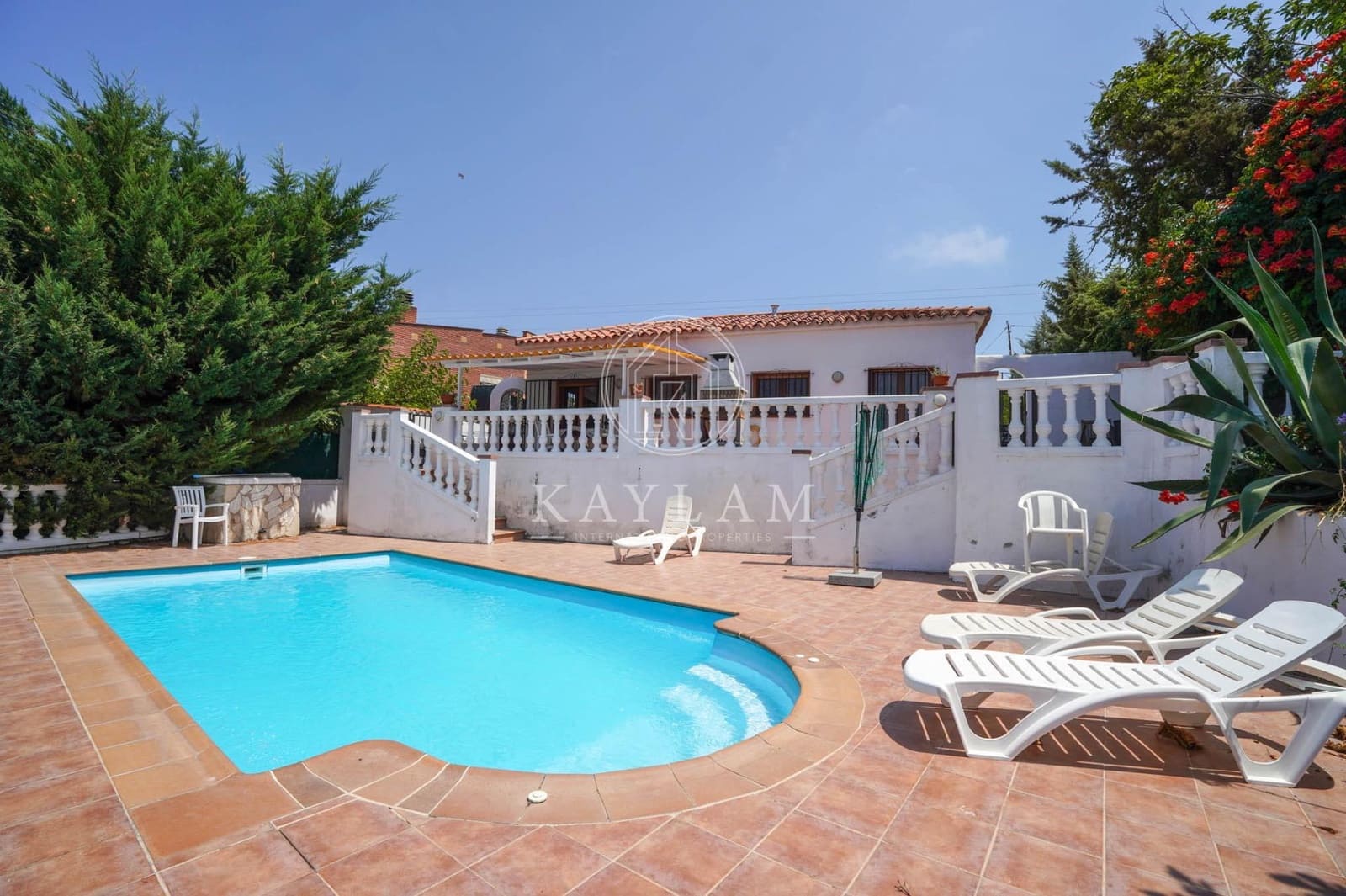 Chalet de 3 habitaciones en Lloret de Mar en venta con piscina garaje - 350.000 € (Ref: 9995800)