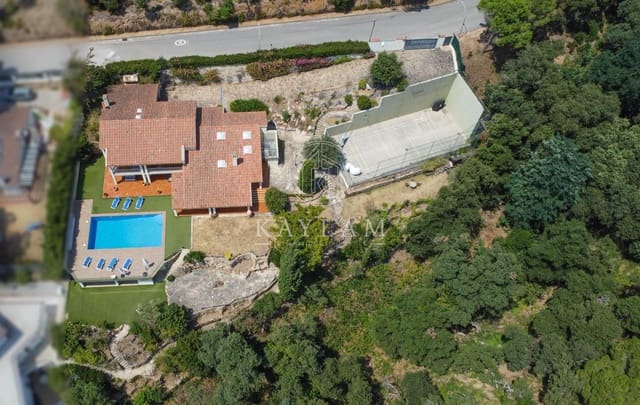 5 slaapkamer Villa te koop in Tossa de Mar met zwembad garage - € 1.800.000 (Ref: 9997140)
