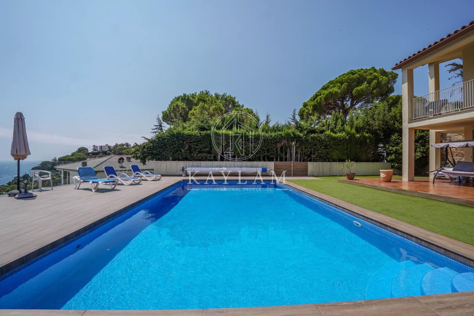 5 slaapkamer Villa te koop in Tossa de Mar met zwembad garage - € 1.800.000 (Ref: 9997140)