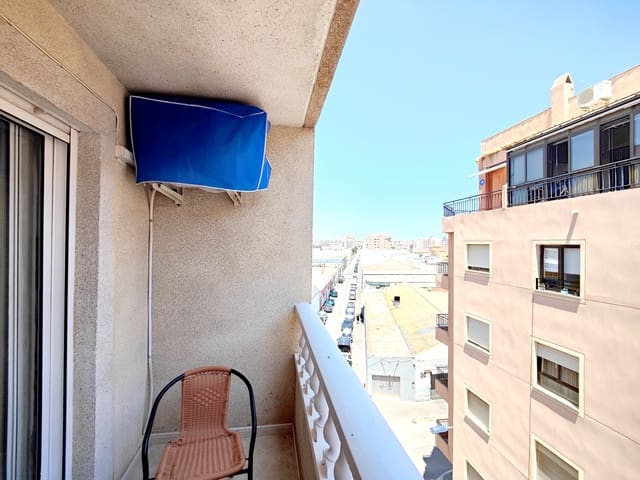 2 bedroom Apartment for rent in Centro - Muelle Pesquero, Torrevieja - € 750 (Ref: 8085481)