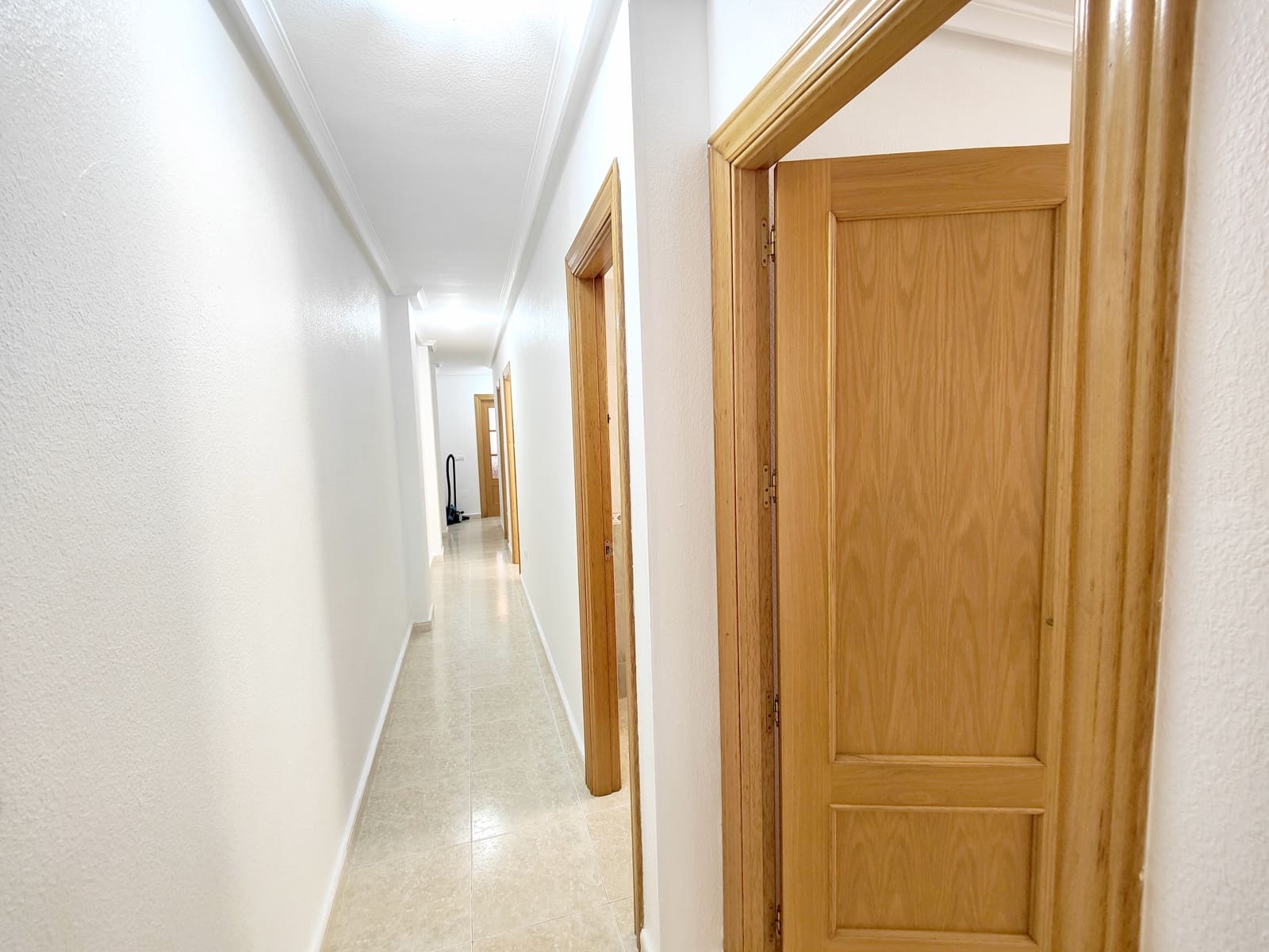 2 bedroom Apartment for rent in Torrevieja - € 750 (Ref: 8085481)