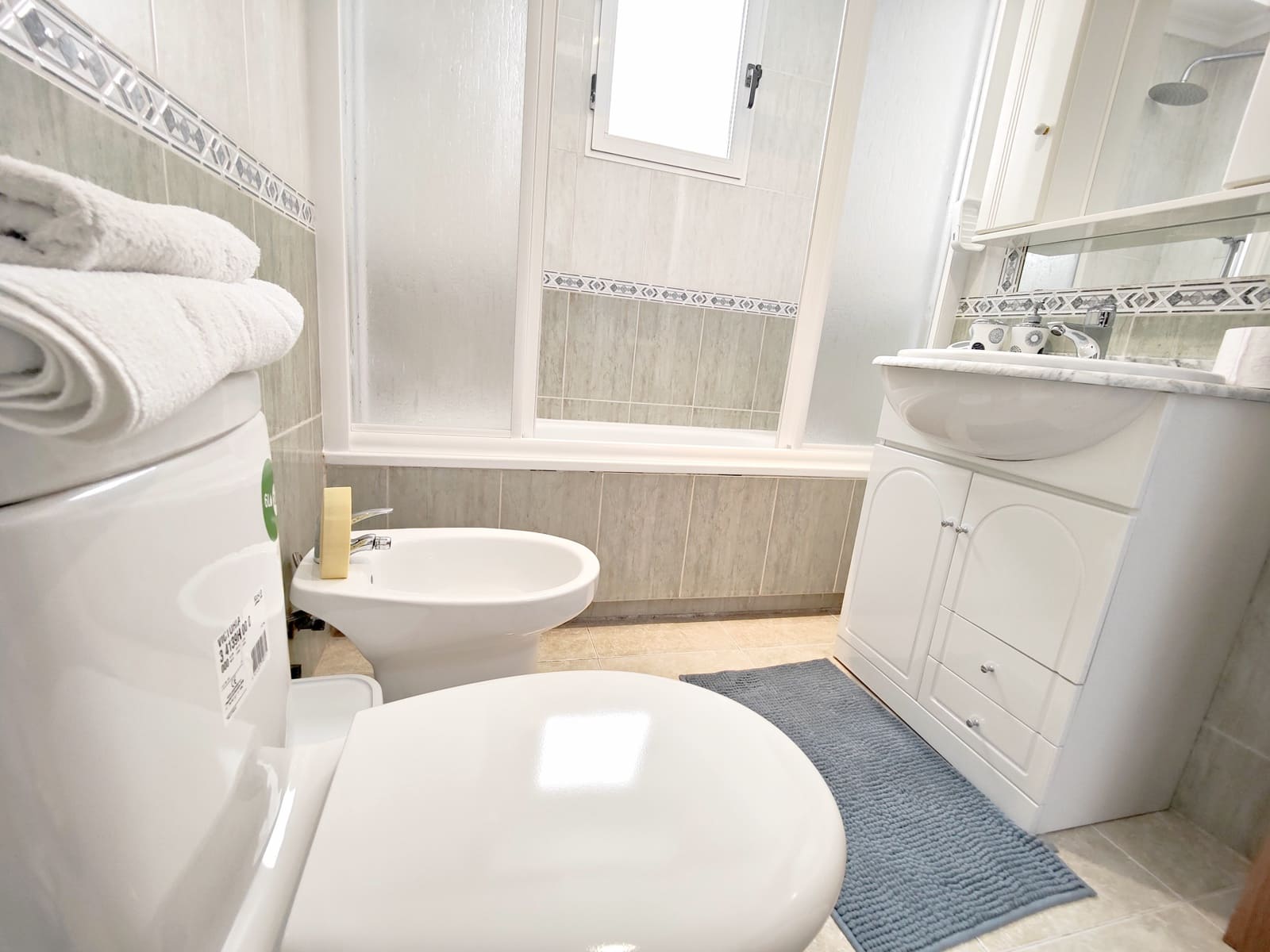 2 bedroom Apartment for rent in Torrevieja - € 750 (Ref: 8085481)