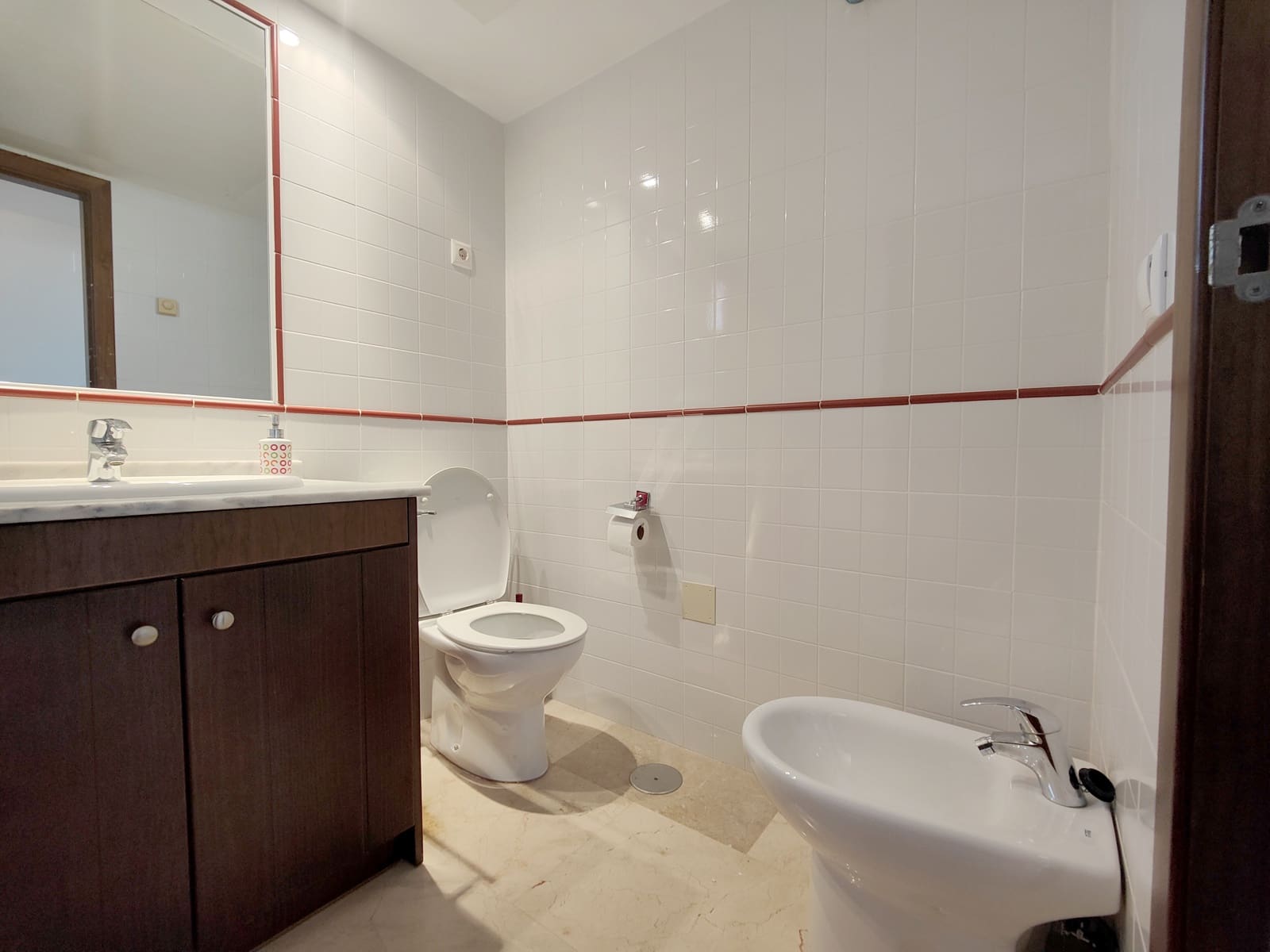 2 soveværelse Lejlighed til leje i Punta Prima med swimmingpool garage - € 850 (Ref: 8204939)