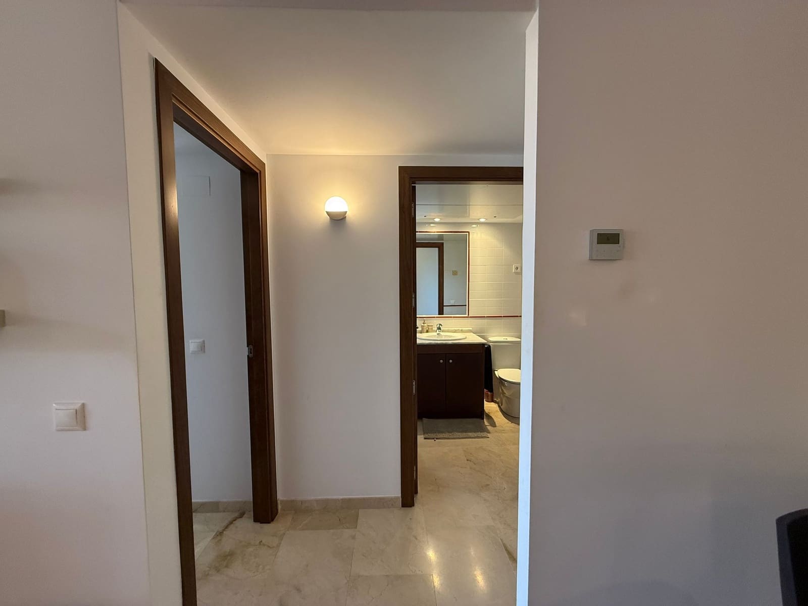 2 soveværelse Lejlighed til leje i Punta Prima med swimmingpool garage - € 850 (Ref: 8204939)