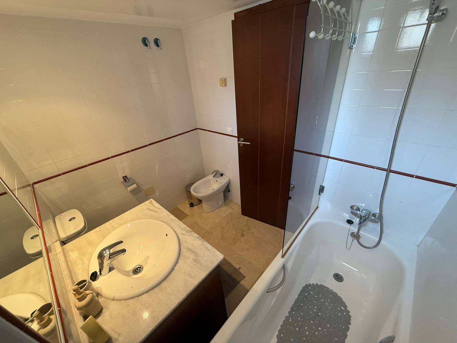 2 soveværelse Lejlighed til leje i Punta Prima med swimmingpool garage - € 850 (Ref: 8204939)