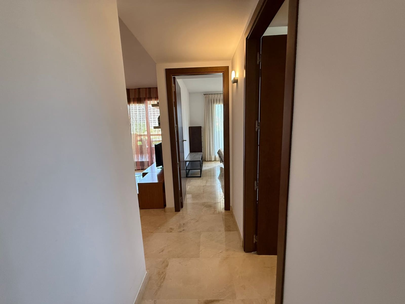 2 soveværelse Lejlighed til leje i Punta Prima med swimmingpool garage - € 850 (Ref: 8204939)