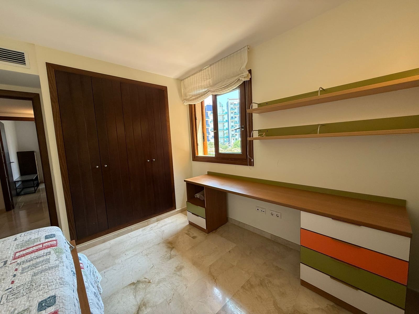 2 soveværelse Lejlighed til leje i Punta Prima med swimmingpool garage - € 850 (Ref: 8204939)