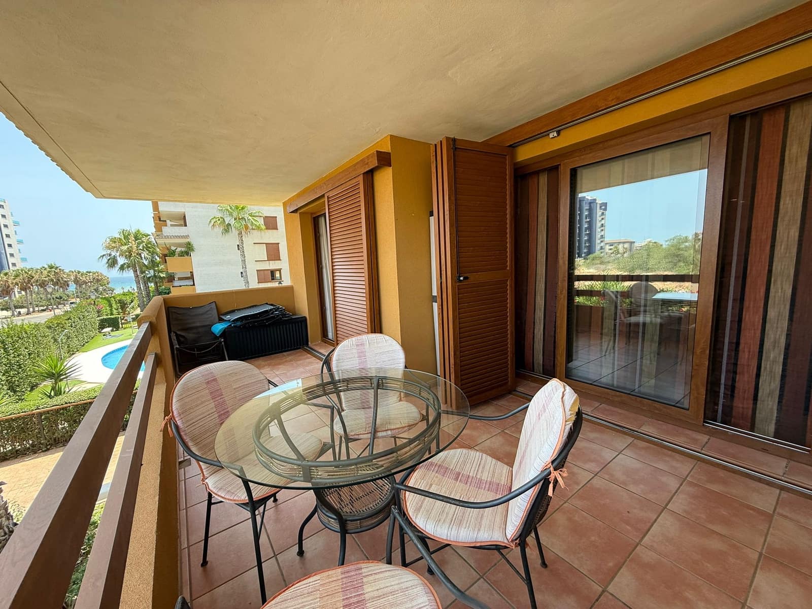 2 soveværelse Lejlighed til leje i Punta Prima med swimmingpool garage - € 850 (Ref: 8204939)