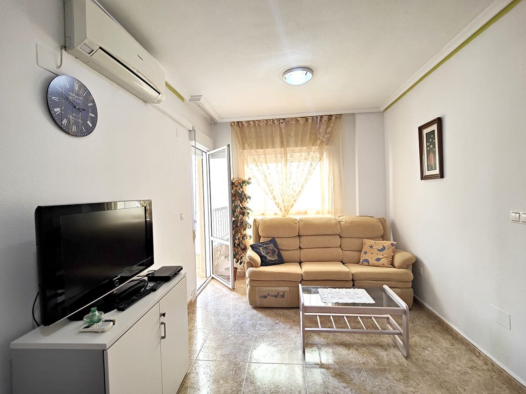 1 Zimmer Apartment zu vermieten in Torrevieja - 600 € (Ref: 8245779)