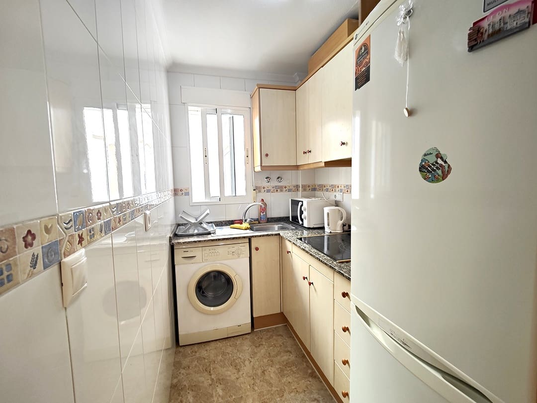 1 Zimmer Apartment zu vermieten in Torrevieja - 600 € (Ref: 8245779)