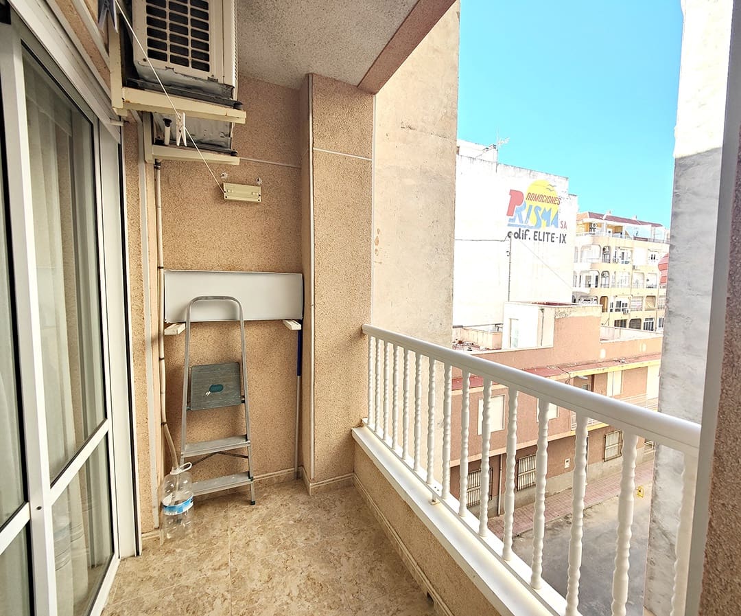 1 Zimmer Apartment zu vermieten in Torrevieja - 600 € (Ref: 8245779)