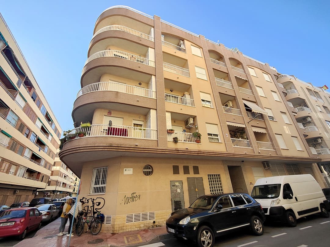 1 Zimmer Apartment zu vermieten in Torrevieja - 600 € (Ref: 8245779)