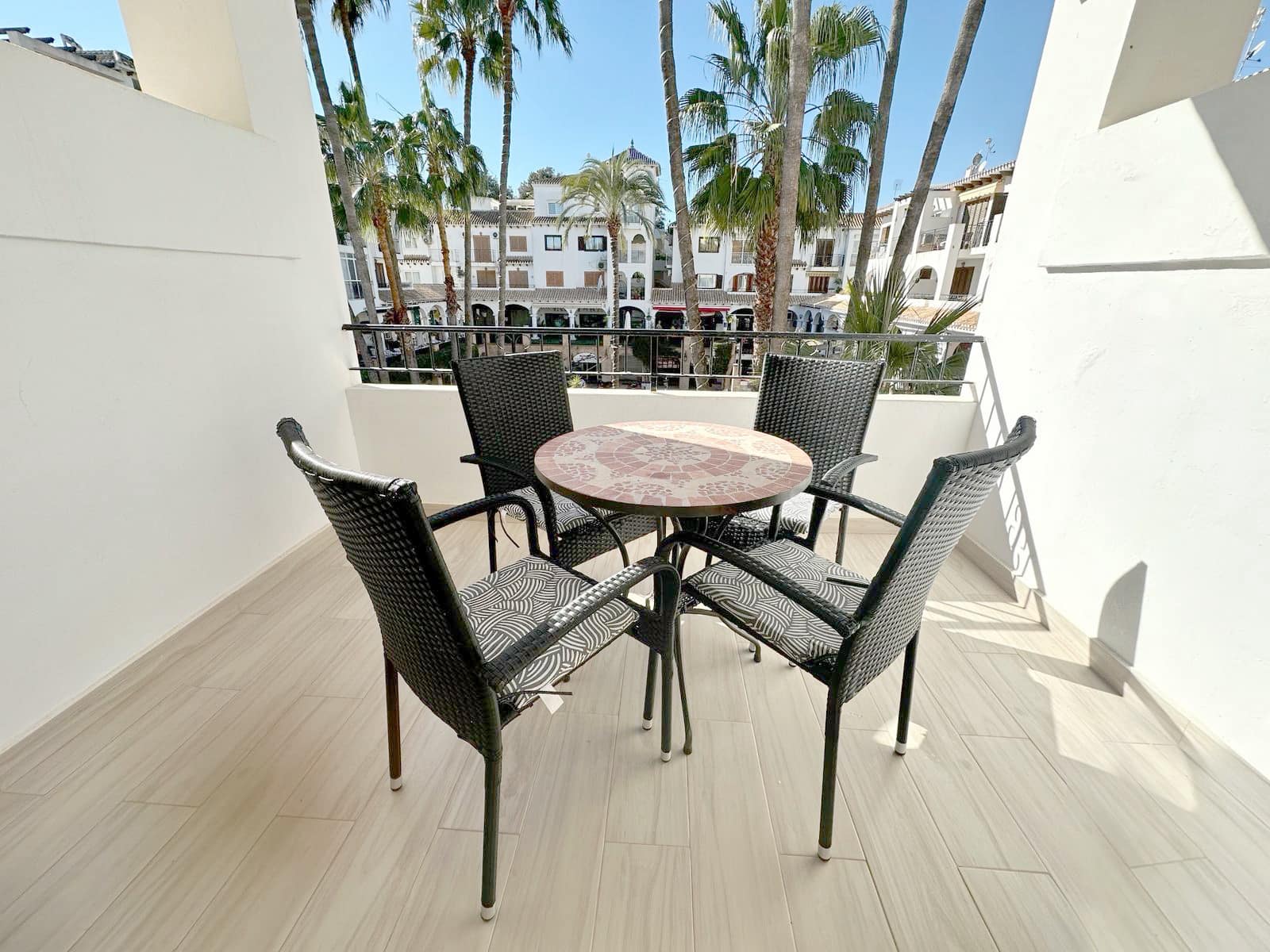 1 sovrum Lägenhet till salu i Orihuela Costa med pool - 139 900 € (Ref: 8374013)