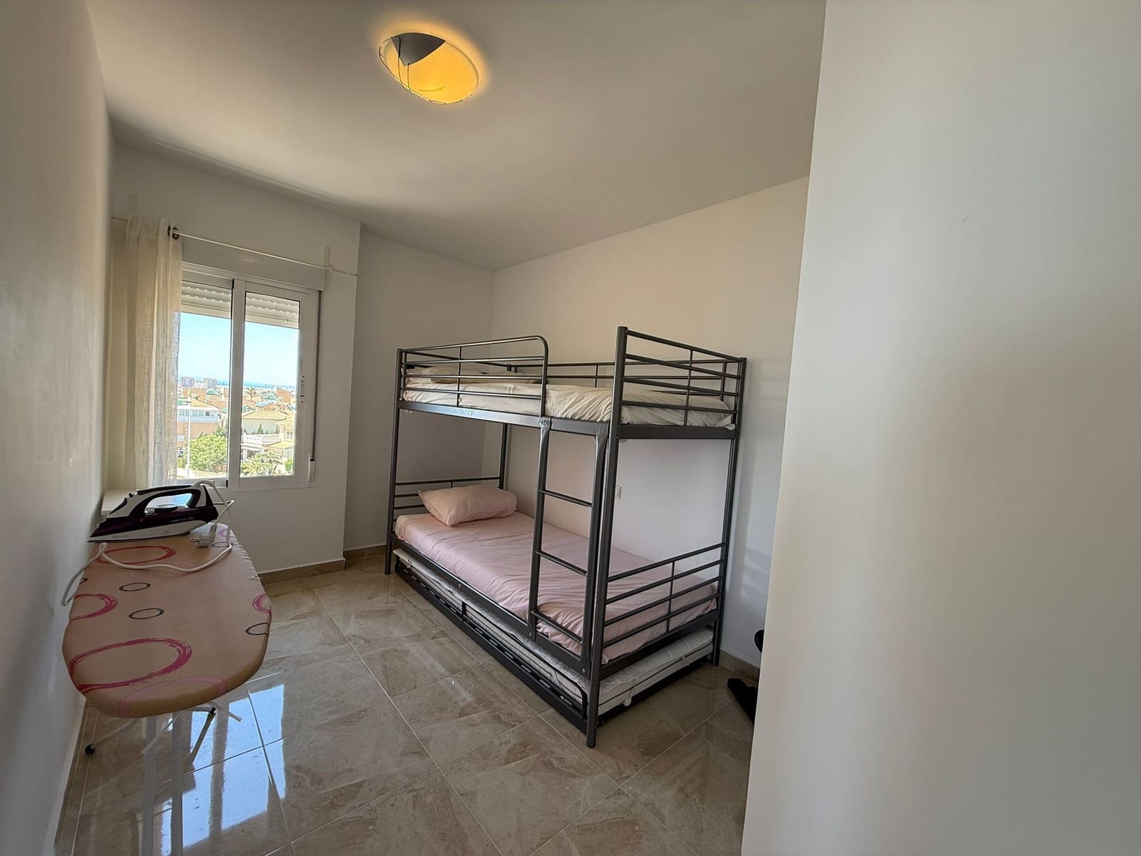 3 camera da letto Appartamento da affittare in La Mata - 1.200 € (Rif: 8982814)