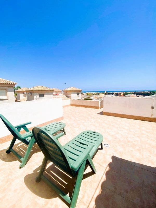 2 quarto Bungalow para venda em Torrevieja com piscina - 159 999 € (Ref: 9164456)