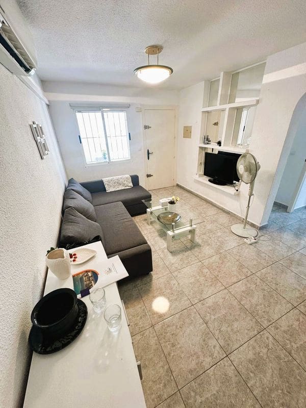 2 quarto Bungalow para venda em Torrevieja com piscina - 159 999 € (Ref: 9164456)