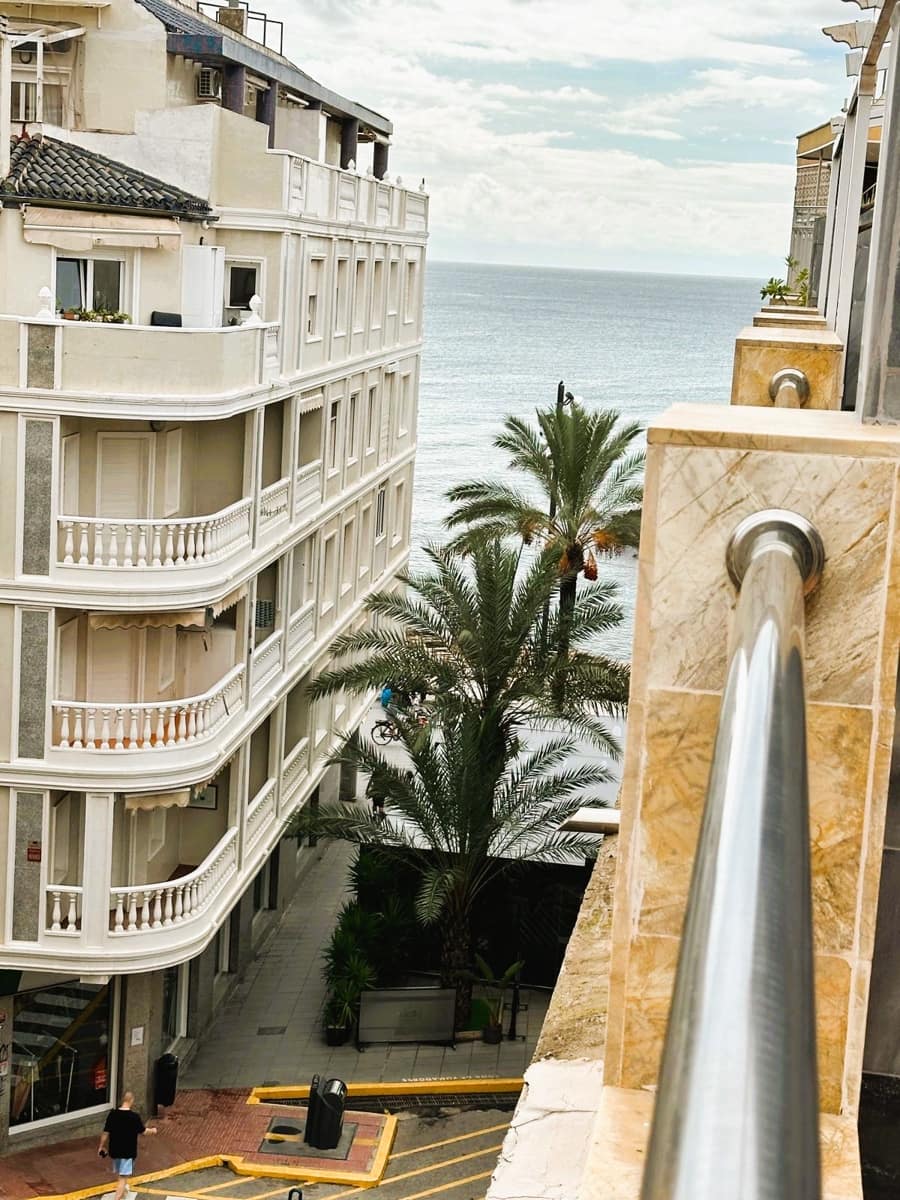 Apartamento de 2 habitaciones en Torrevieja en venta - 229.900 € (Ref: 9293211)