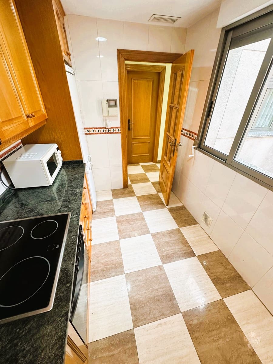 Apartamento de 2 habitaciones en Torrevieja en venta - 229.900 € (Ref: 9293211)