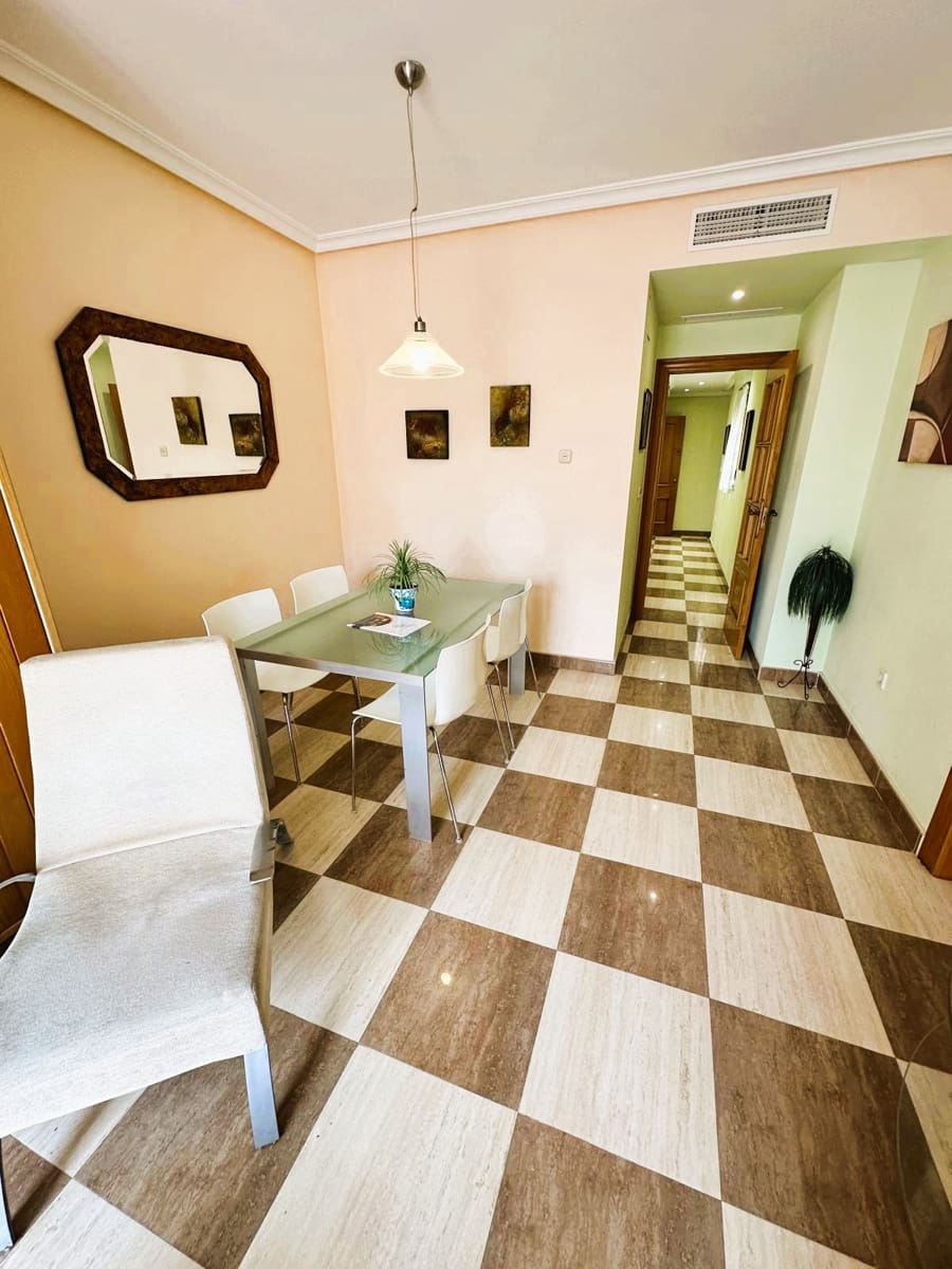 Apartamento de 2 habitaciones en Torrevieja en venta - 229.900 € (Ref: 9293211)