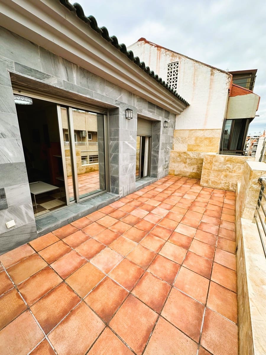 Apartamento de 2 habitaciones en Torrevieja en venta - 229.900 € (Ref: 9293211)