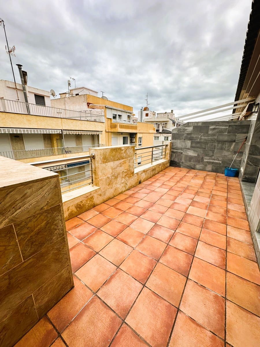 Apartamento de 2 habitaciones en Torrevieja en venta - 229.900 € (Ref: 9293211)