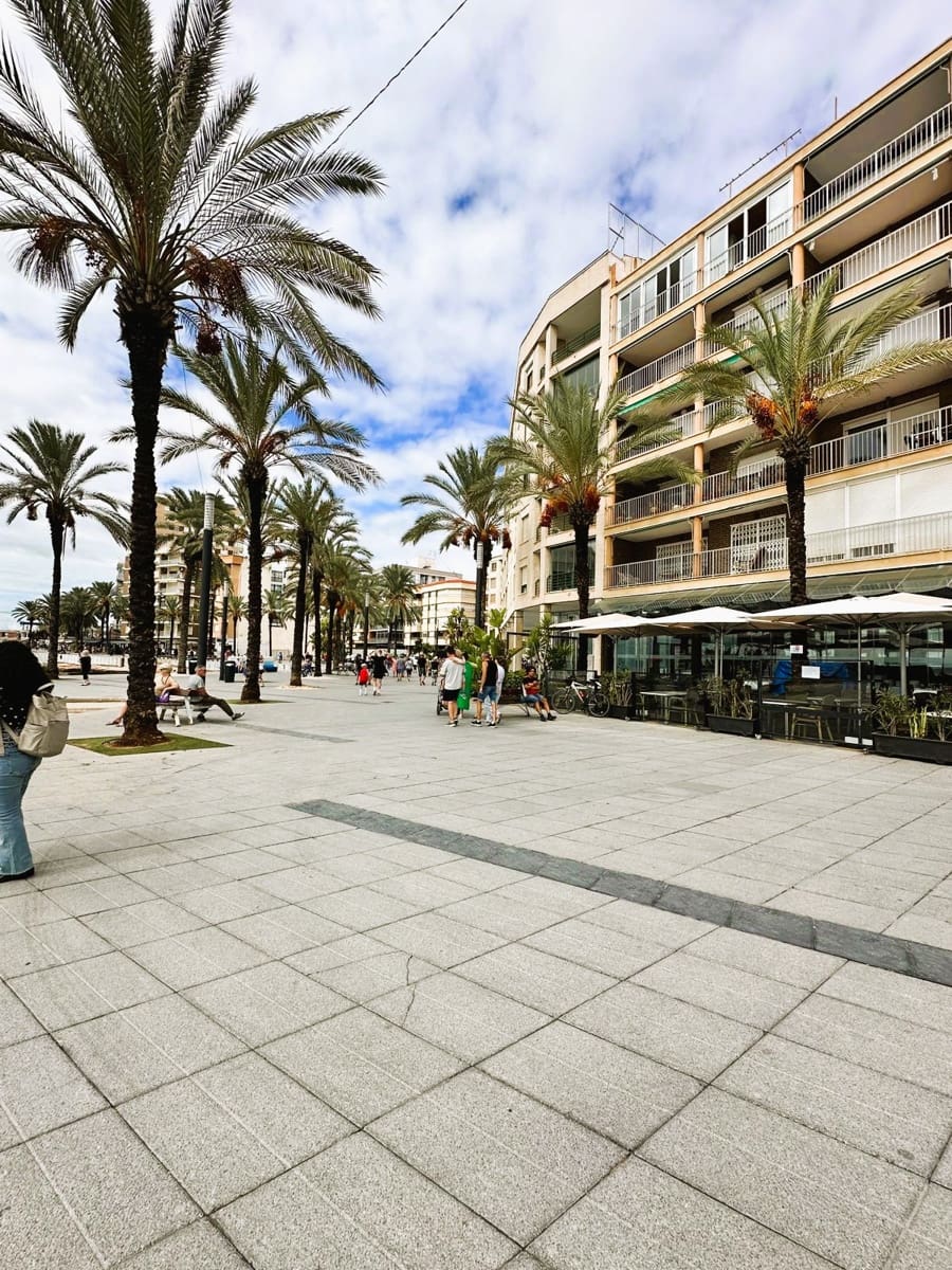 Apartamento de 2 habitaciones en Torrevieja en venta - 229.900 € (Ref: 9293211)