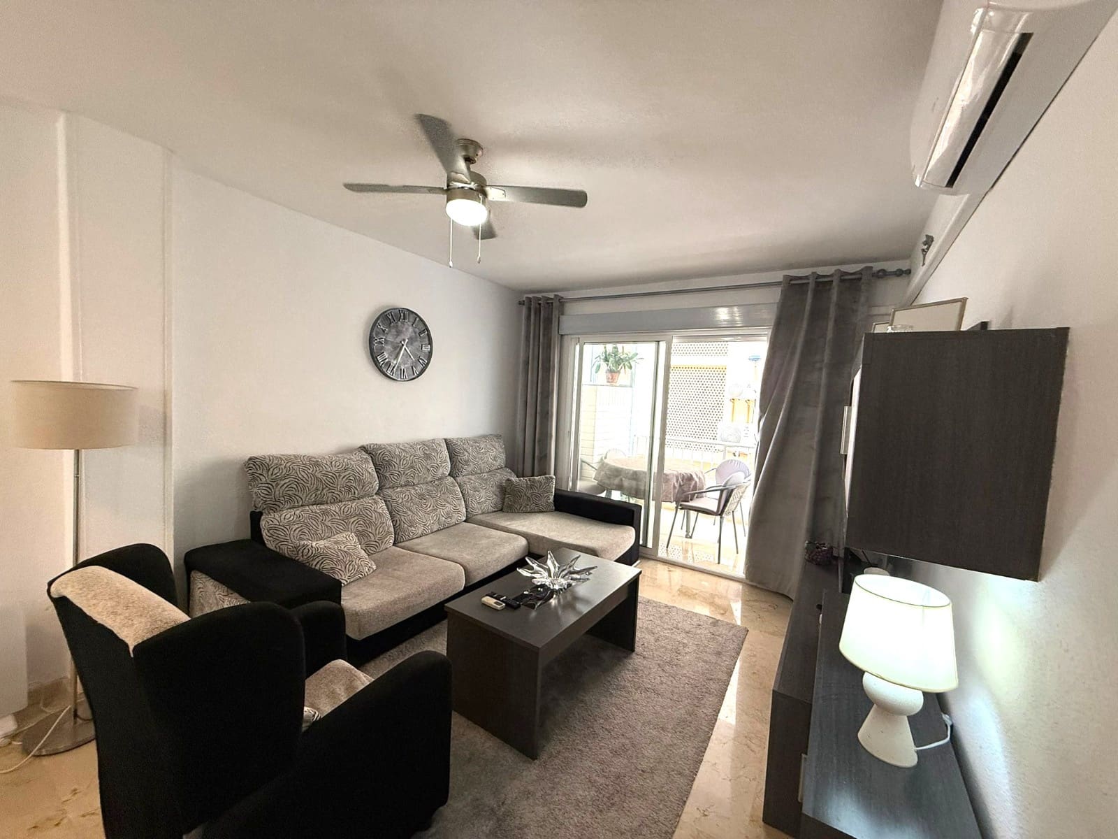 3 soveværelse Lejlighed til leje i Torrevieja - € 1.300 (Ref: 9340148)