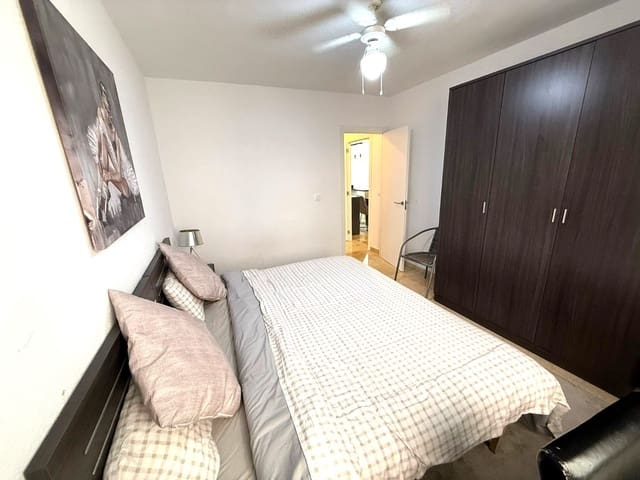 3 bedroom Apartment for rent in Torrevieja - € 1,300 (Ref: 9340148)