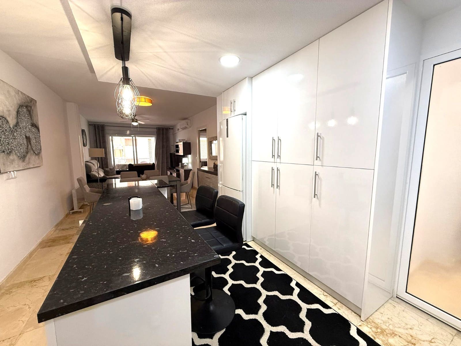 3 soveværelse Lejlighed til leje i Torrevieja - € 1.300 (Ref: 9340148)