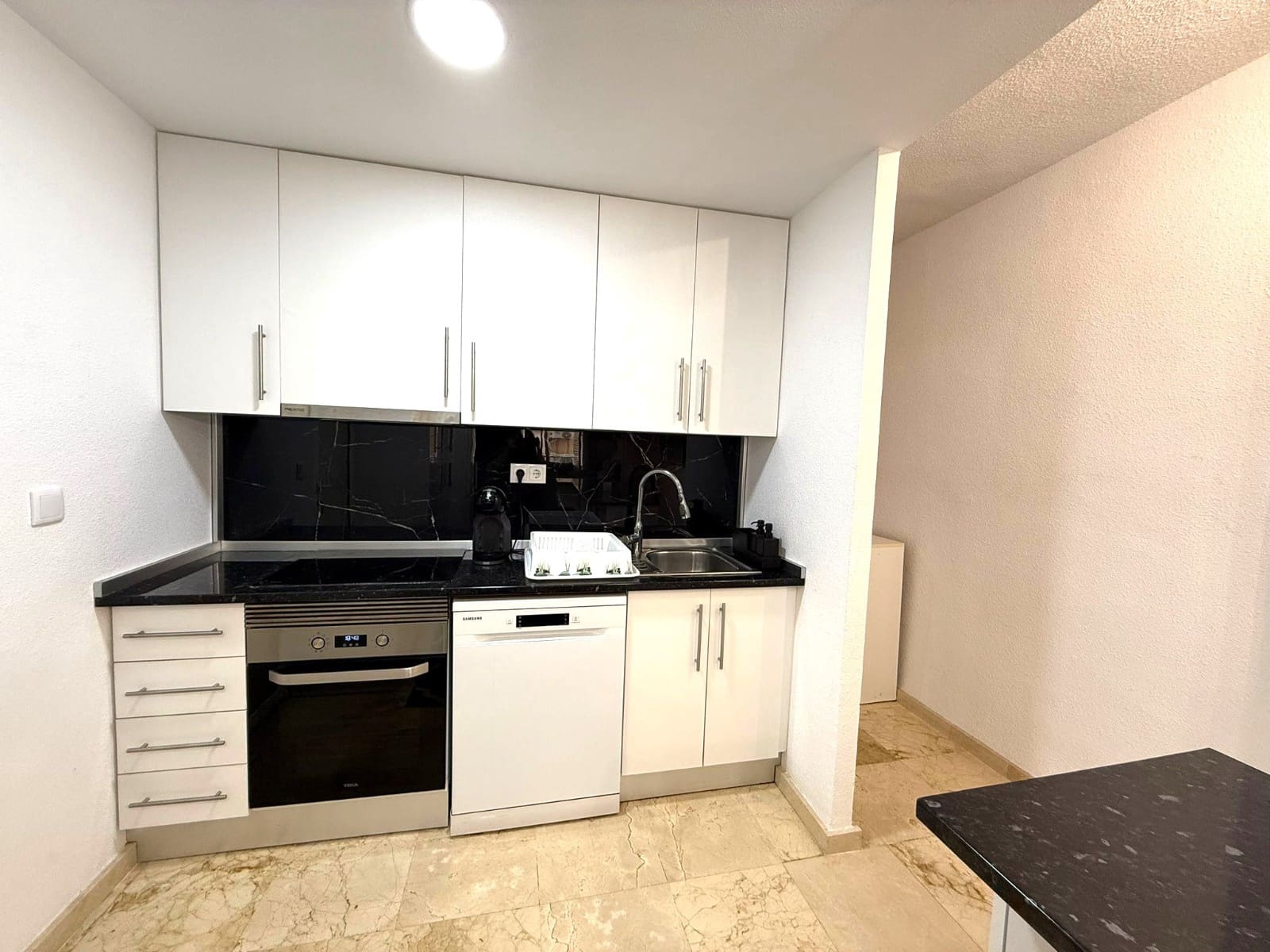 3 soveværelse Lejlighed til leje i Torrevieja - € 1.300 (Ref: 9340148)