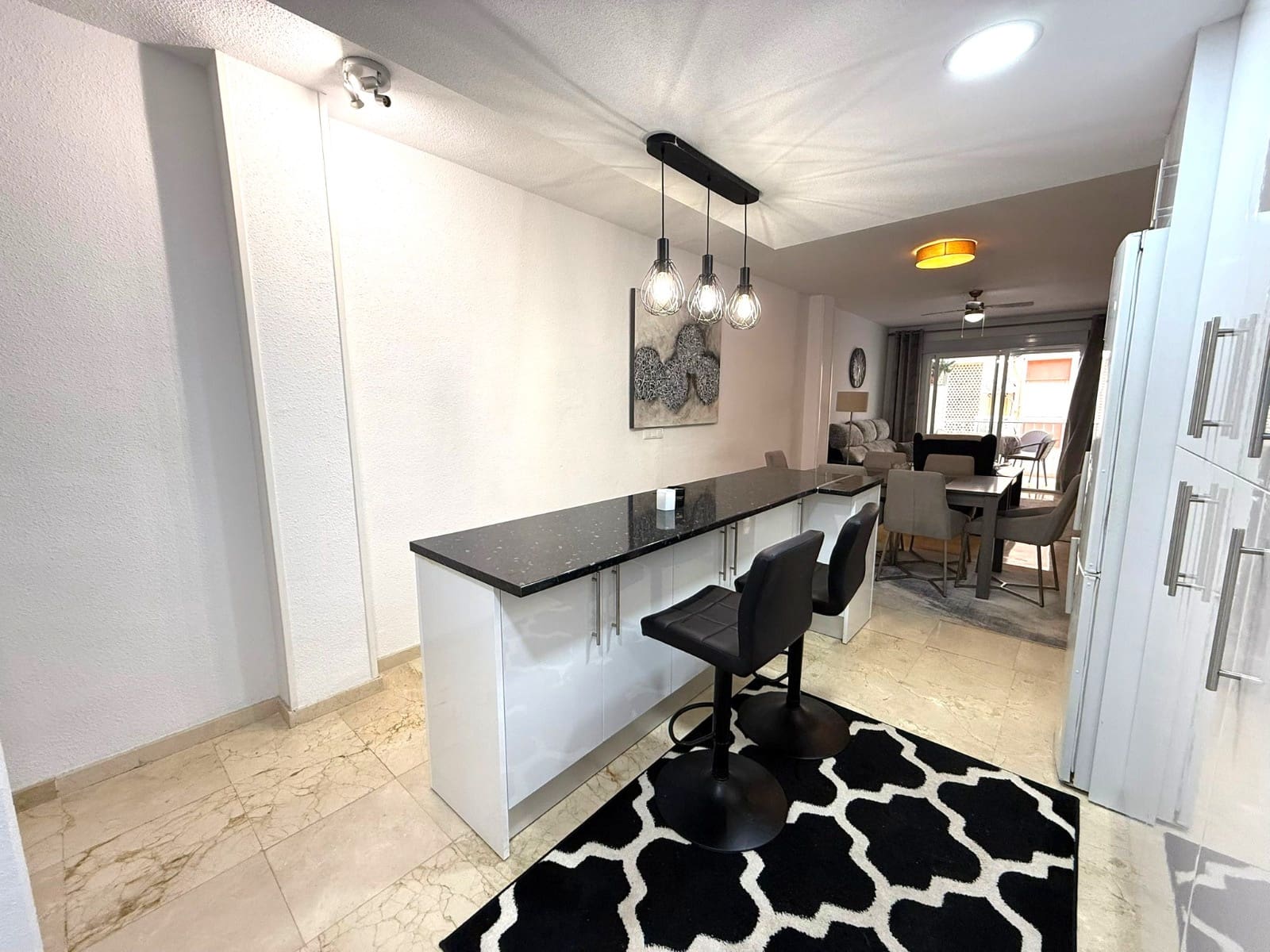 3 soveværelse Lejlighed til leje i Torrevieja - € 1.300 (Ref: 9340148)