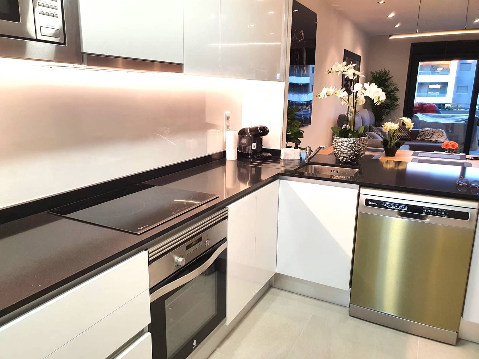 2 sypialnia Apartament do wynajęcia w Playa Flamenca z basenem garażem - 1 500 € (Ref: 9541865)