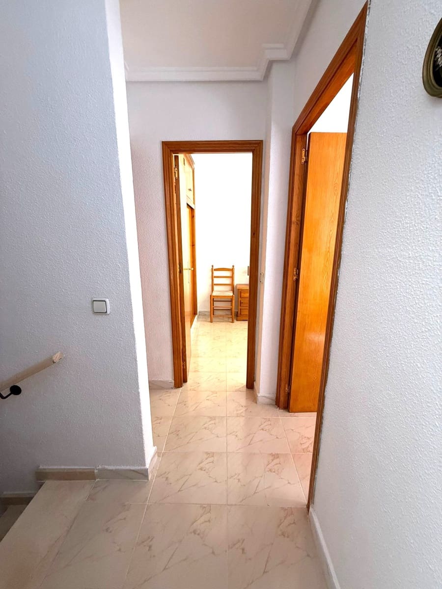 3 bedroom Apartment for sale in Torrevieja - € 210,000 (Ref: 9602992)