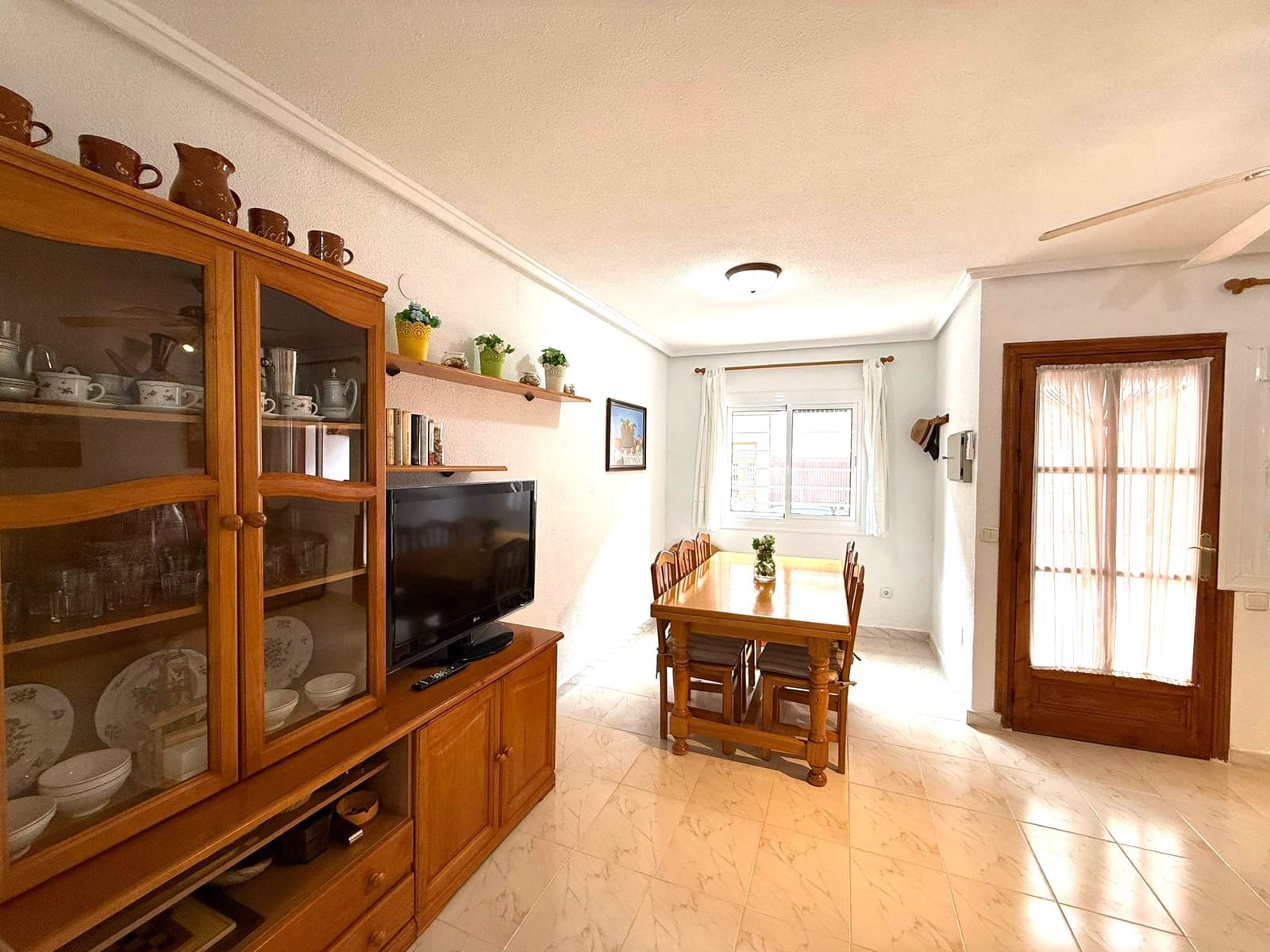 3 bedroom Apartment for sale in Torrevieja - € 210,000 (Ref: 9602992)