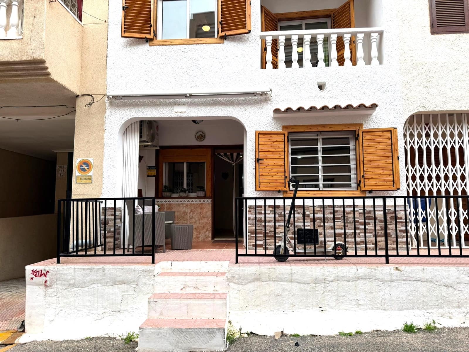 3 bedroom Apartment for sale in Torrevieja - € 210,000 (Ref: 9602992)