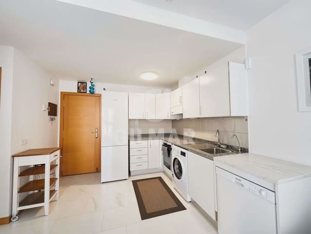 1 quarto Apartamento para arrendar em La Caleta Adeje, Adeje com garagem - 1 800 € (Ref: 10008138)