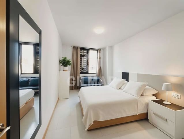 1 quarto Apartamento para arrendar em La Caleta Adeje, Adeje com garagem - 1 800 € (Ref: 10008138)