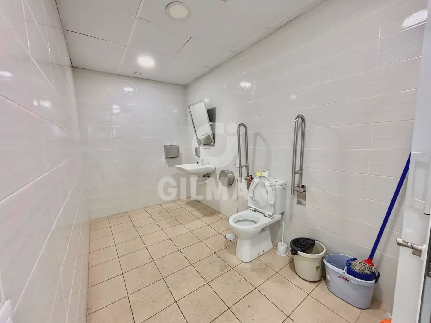 Commercial for sale in Santa Cruz de Tenerife - € 1,003,600 (Ref: 10023369)